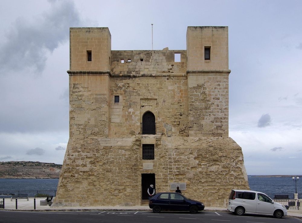 File:Malta Wignacourt Tower BW 2011-10-09 15-47-49 1.JPG - Wikimedia Commons
