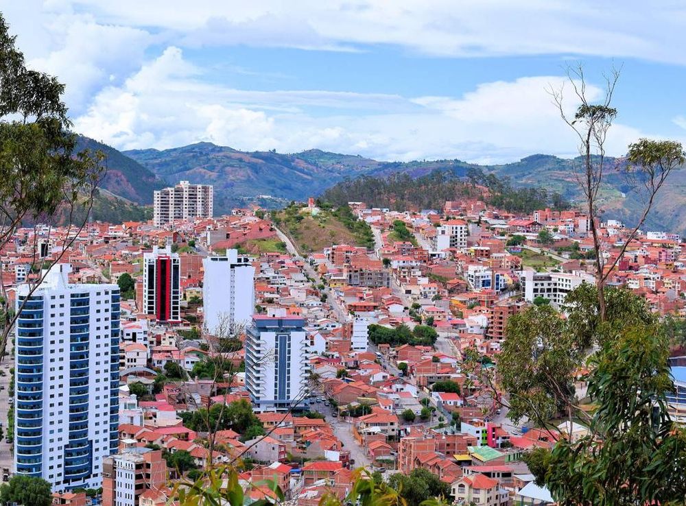 File:Vista panoramica de la ciudad de Sucre.png - Wikimedia Commons