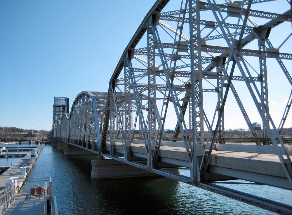 File:Sturgeon Bay Bridge.jpg - Wikimedia Commons