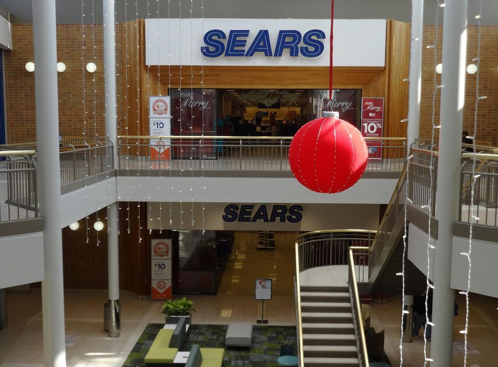 File:Sears inside Governor's Square.JPG - Wikimedia Commons