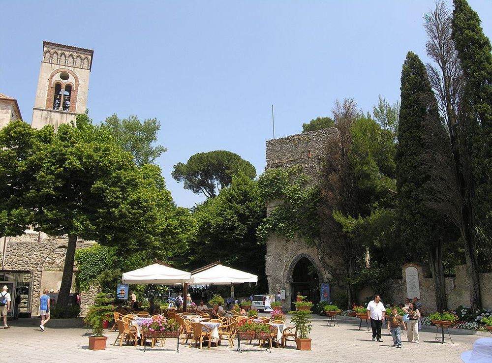 File:Center of Ravello Italy.JPG - Wikimedia Commons
