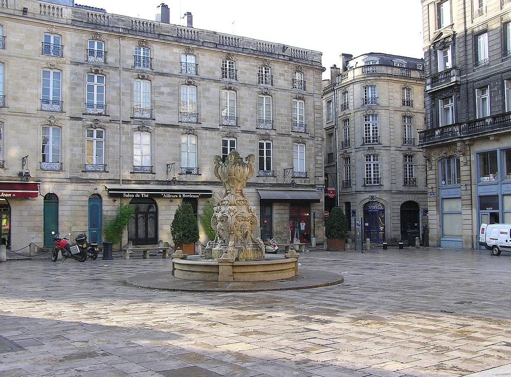 Fichier:Bordeaux place du parlement 2.JPG — Wikipédia
