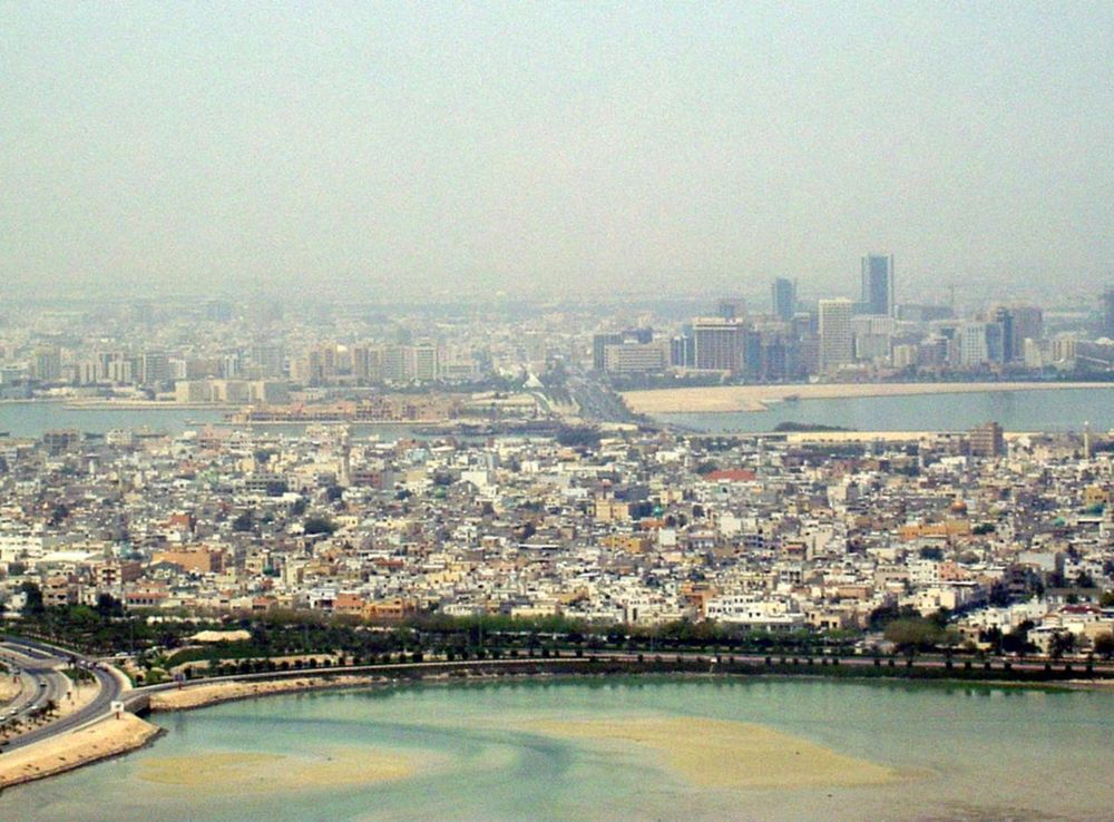 File:Muharraq and Manama.jpg - Wikipedia