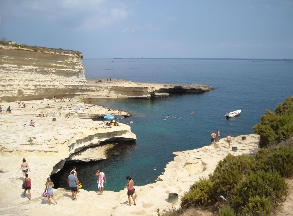 File:St. Peter's Pool, Marsaxlokk.JPG - Wikimedia Commons