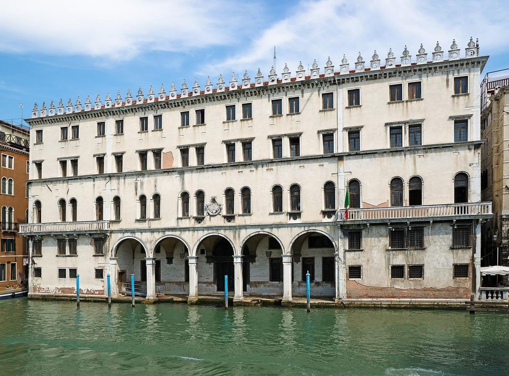 File:Fondaco dei Tedeschi 2012-05-13.jpg - Wikipedia