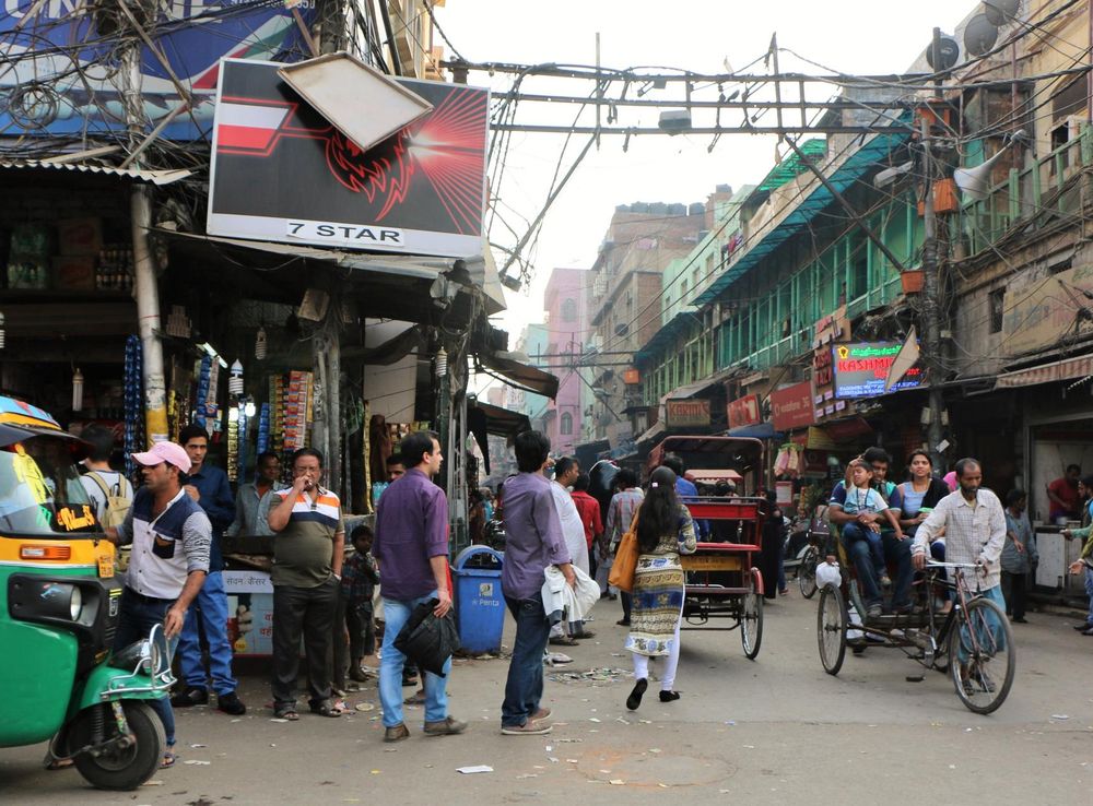 File:Chandni Chowk. Delhi, India (23129638199).jpg - Wikimedia Commons