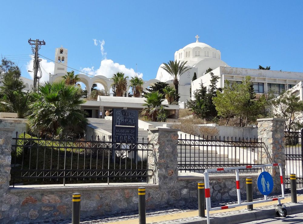 File:Prähistorisches Museum Thira 01.jpg - Wikipedia