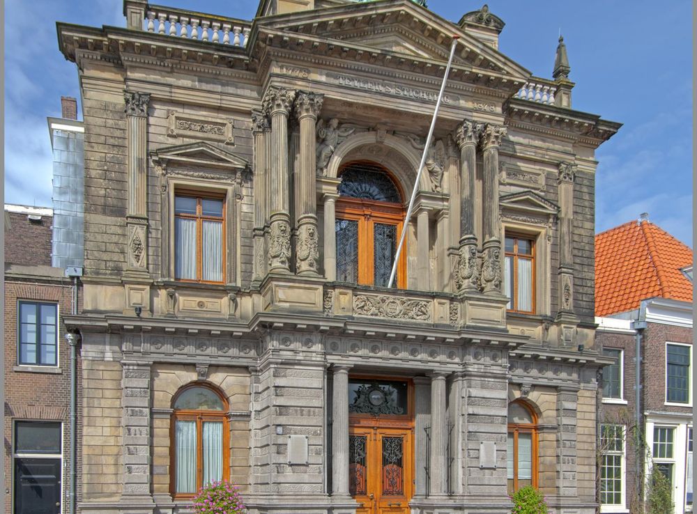 File:Teylers-gevel.jpg - Wikipedia