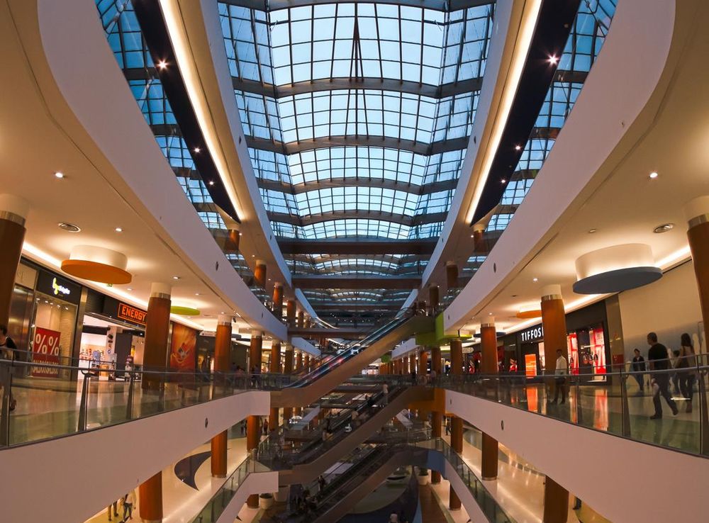 Ficheiro:Palácio do Gelo Shopping, Viseu, Portugal 02.jpg – Wikipédia, a  enciclopédia livre
