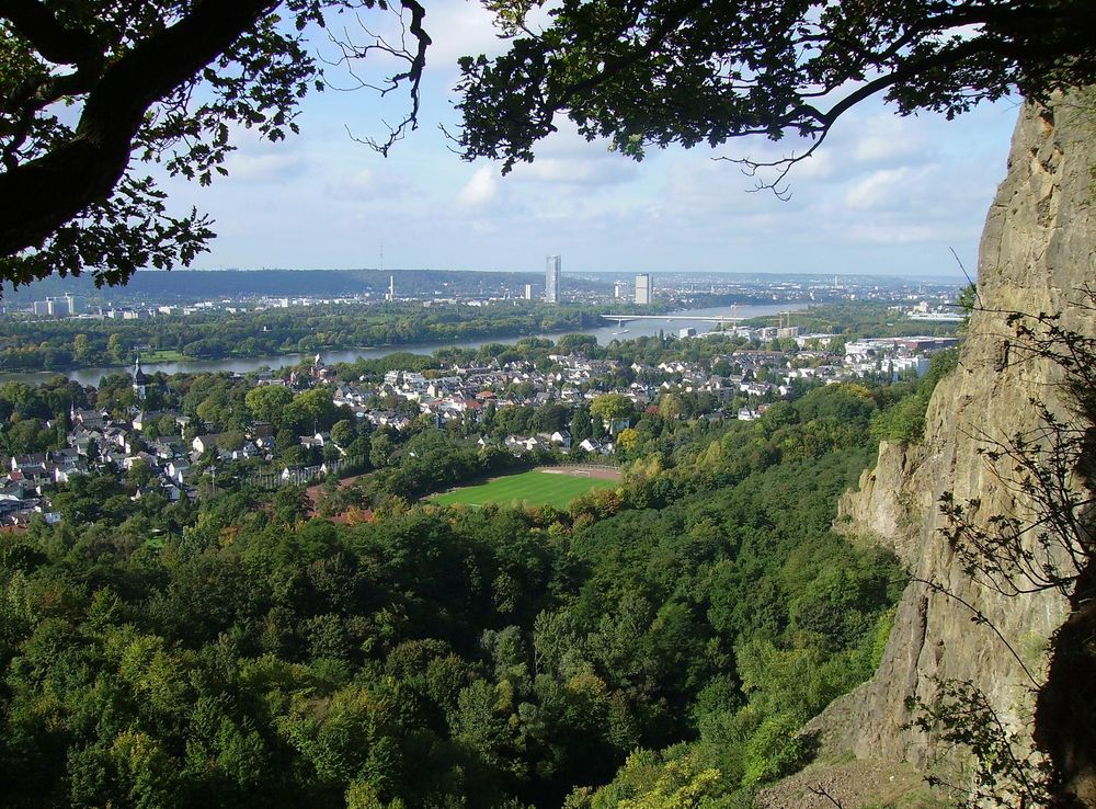 File:Oberkassel.JPG - Wikimedia Commons