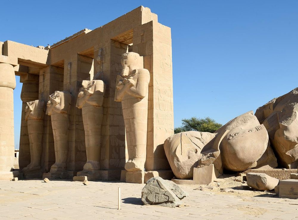 ملف:Ramesseum on West Bank of Luxor Egypt.jpg - ويكيبيديا