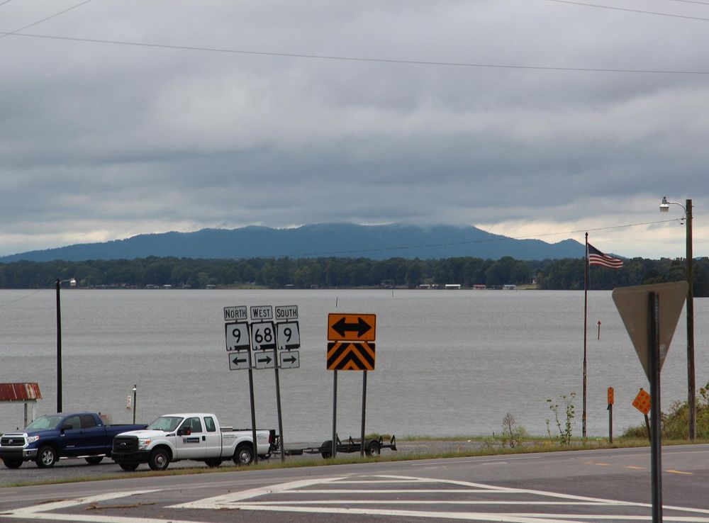 File:Weiss Lake viewed from Cedar Bluff, Alabama.JPG - Wikimedia Commons