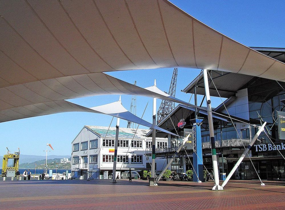 File:Queens Wharf of Wellington Harbour.JPG - Wikimedia Commons