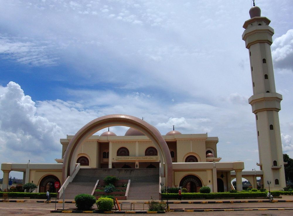 File:Outer view Kampala National mosque.jpg - Wikipedia