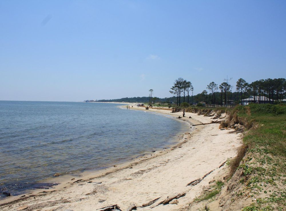 File:Dauphin Island 06May2010 01.JPG - Wikimedia Commons