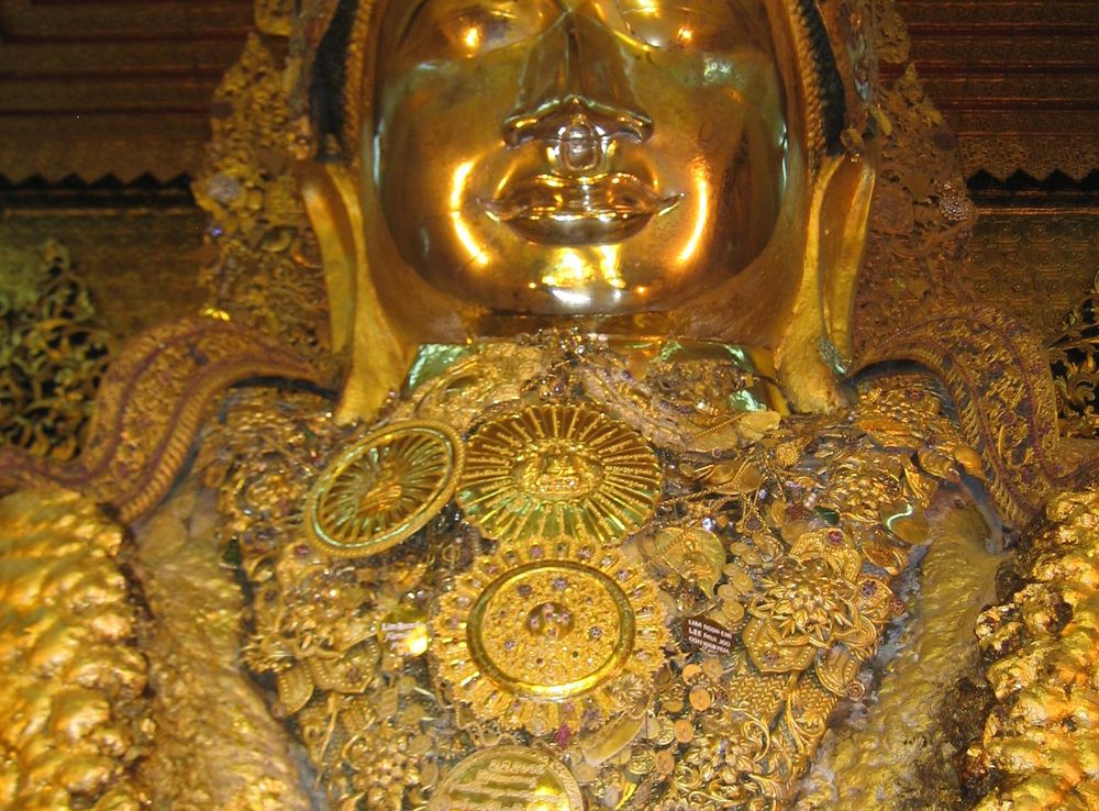 File:Mahamuni.JPG - Wikipedia
