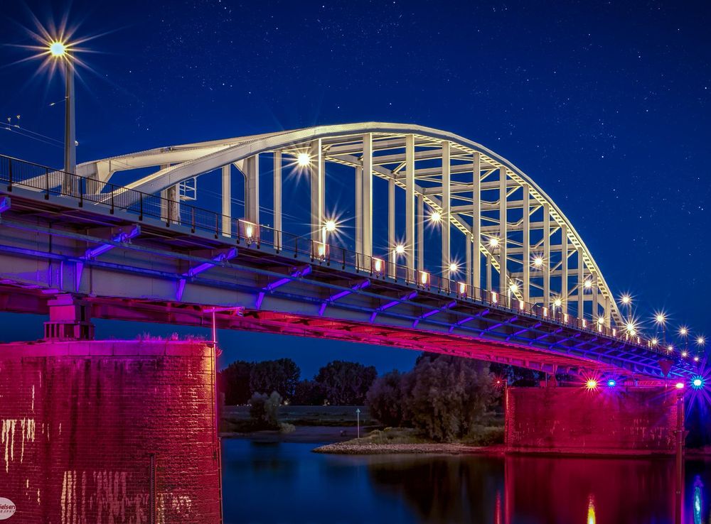 File:John Frost Brug Arnhem (143853475).jpeg - Wikimedia Commons
