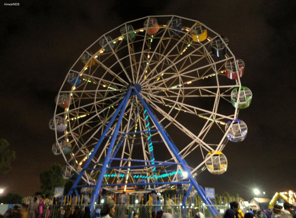 File:Alladin Park Karachi - panoramio (5).jpg - Wikimedia Commons