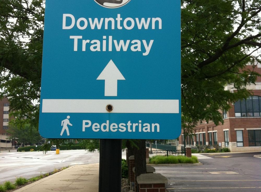 File:Kalamazoo River Valley Trailway Downtown Trailway Sign.jpg - Wikimedia  Commons
