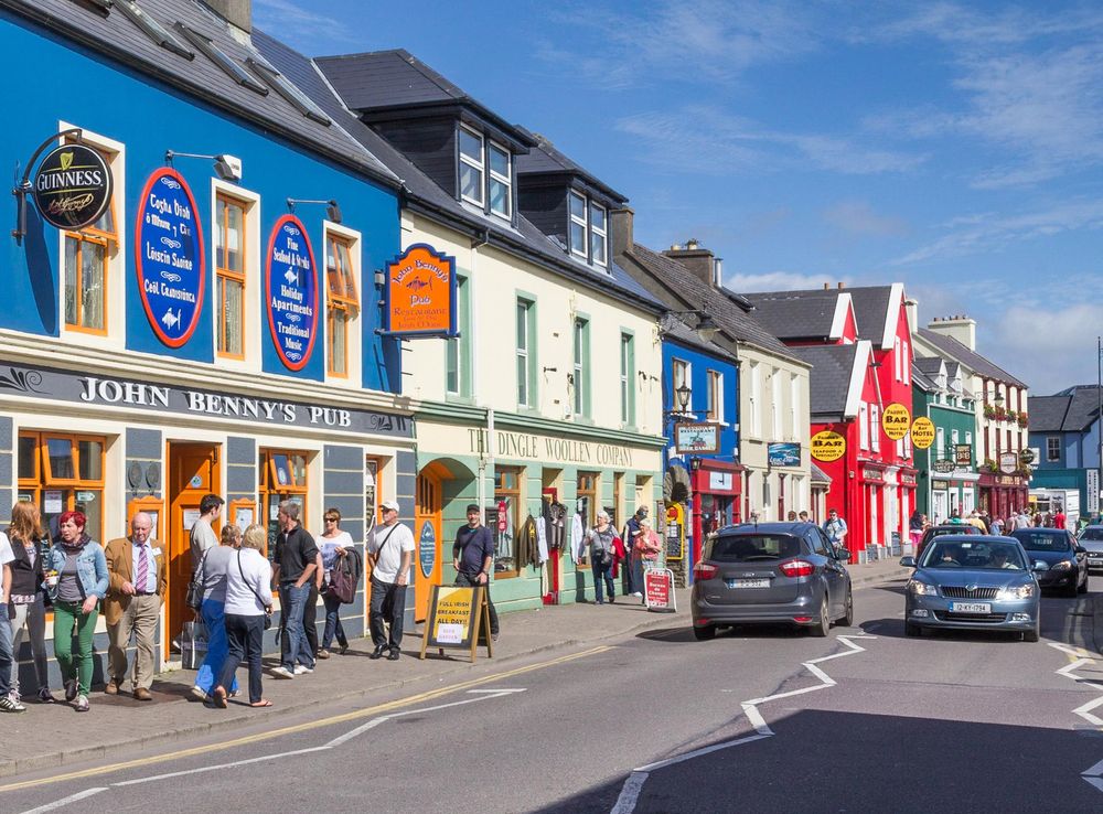 File:Dingle Strand Street.jpg - Wikimedia Commons