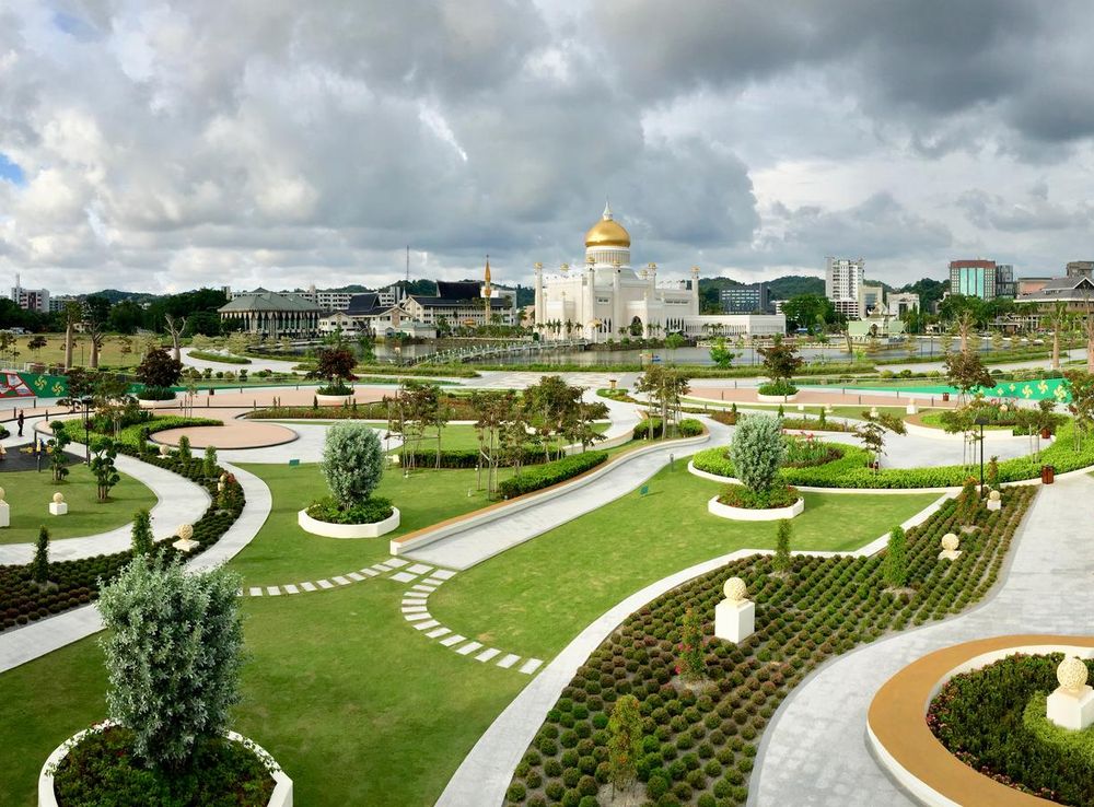 File:Panorama Taman Mahkota Jubli Emas 20.05.2018.jpg - Wikimedia Commons