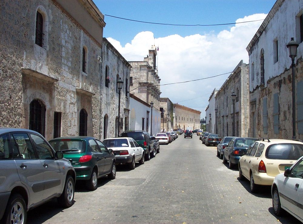 File:Calle Las Damas.JPG - Wikimedia Commons