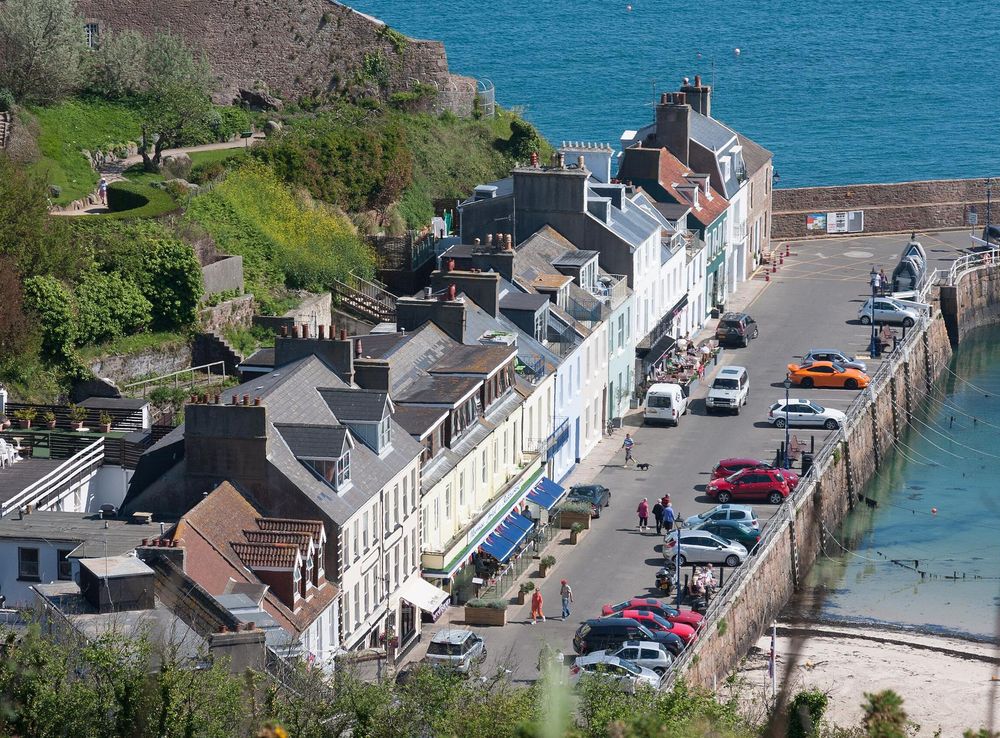 File:Gorey Pier, Jersey.JPG - Wikimedia Commons