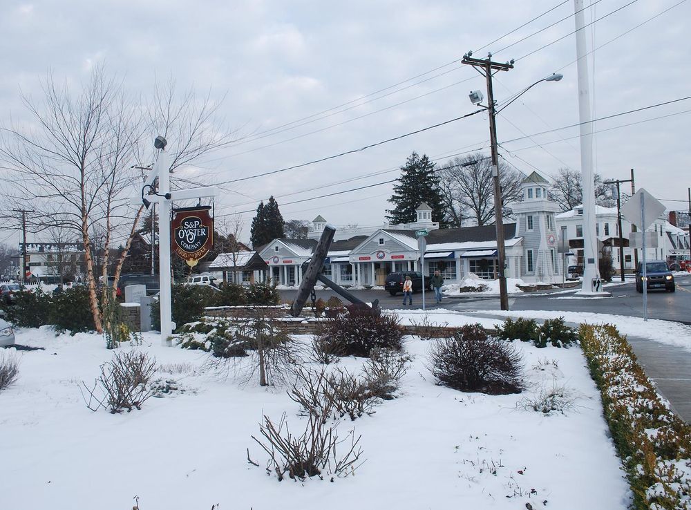 File:Downtown Mystic, CT in winter 4.JPG - Wikipedia