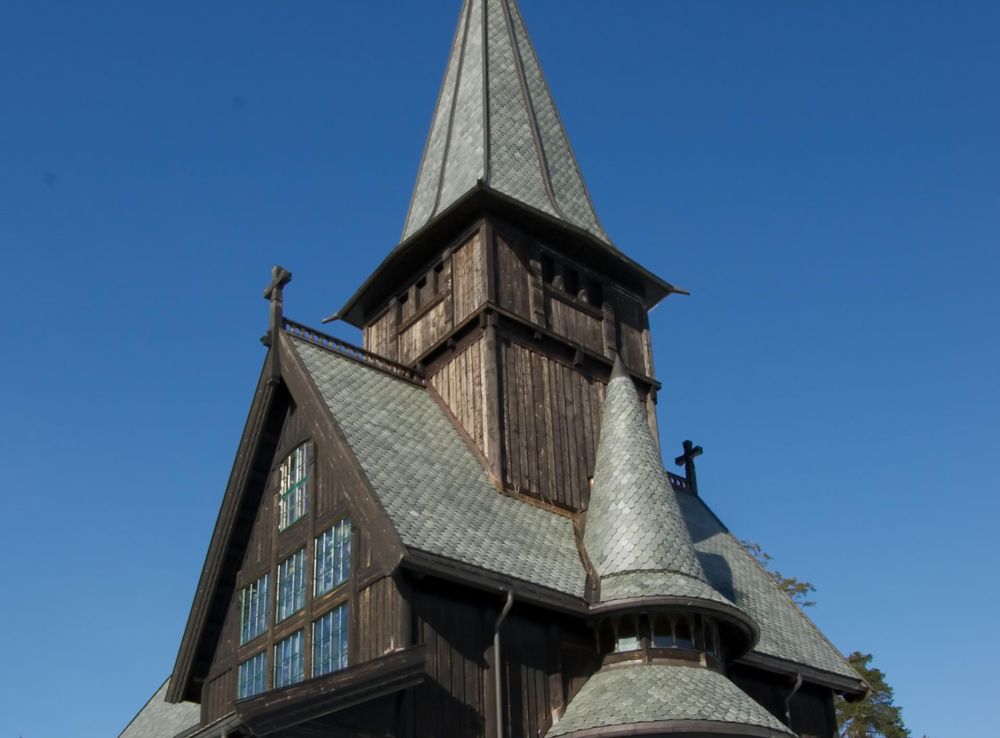 File:Holmenkollen kapell 0001.jpg - Wikimedia Commons