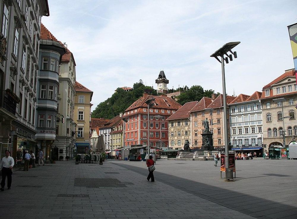 File:IMG 0402 - Graz - Hauptplatz.JPG - Wikimedia Commons