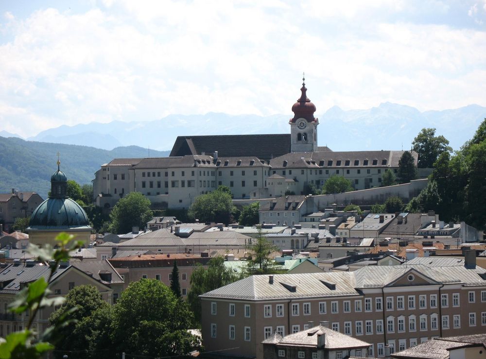 File:2163 - Salzburg - Stift Nonnberg.JPG - Wikipedia