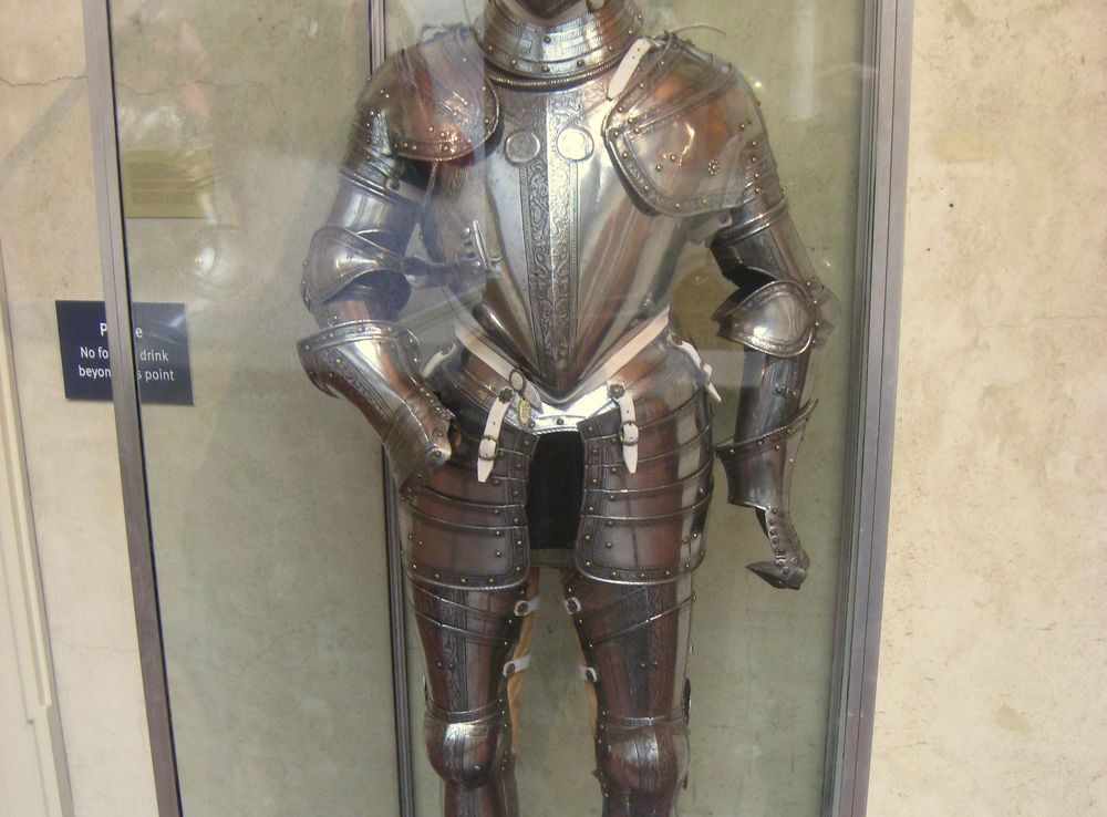 Higgins Armory Museum - Wikipedia