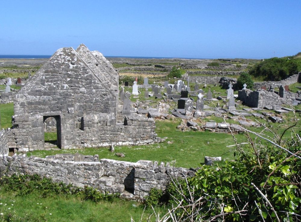 File:Inis Mor - Seven Churches.JPG - Wikimedia Commons
