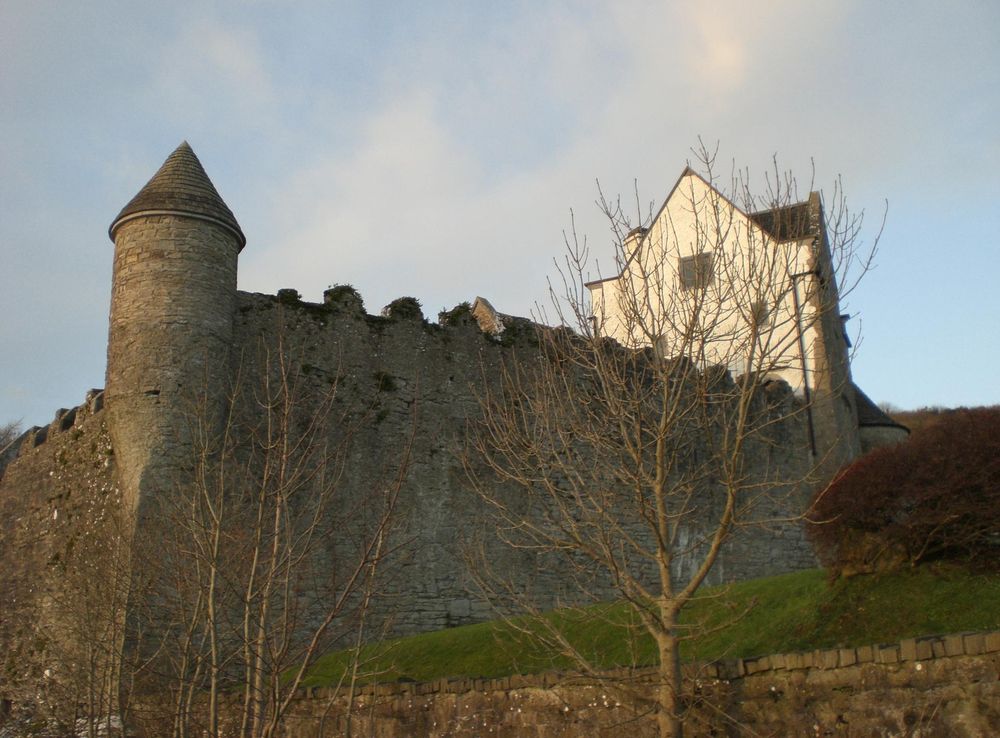 File:Parkes Castle in Winter.JPG - Wikimedia Commons