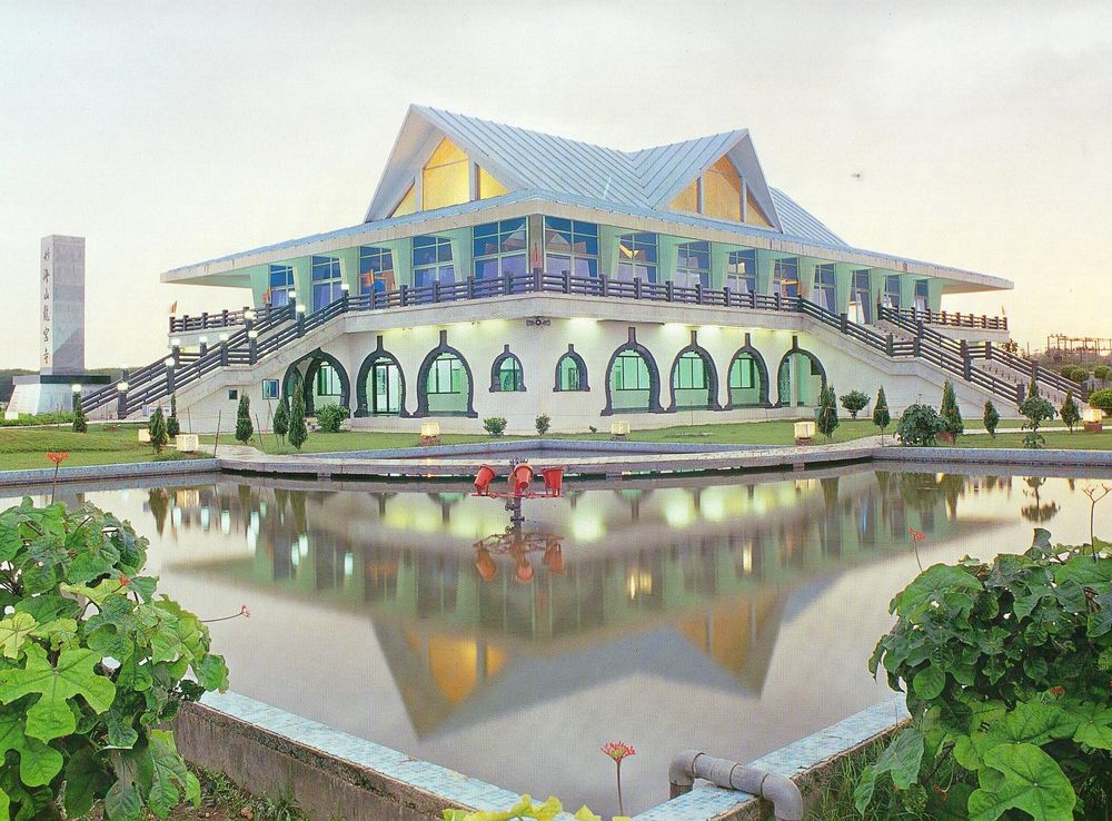 File:Dragon Palace Temple.jpg - Wikimedia Commons