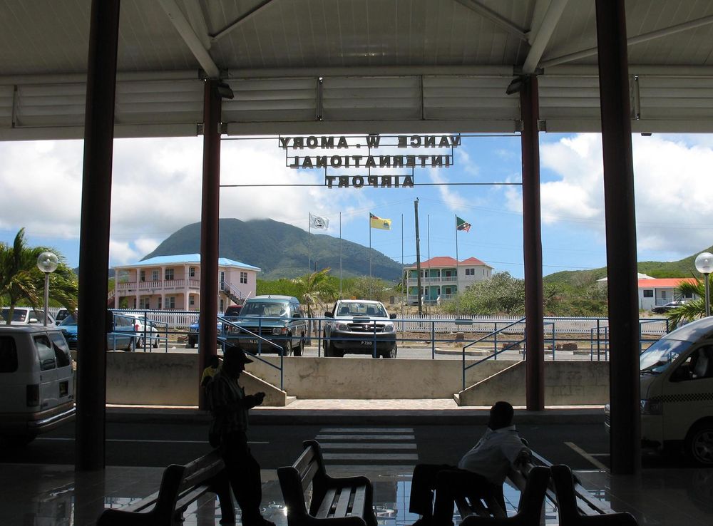 File:Vance Amory International Airport, Nevis.JPG - Wikipedia