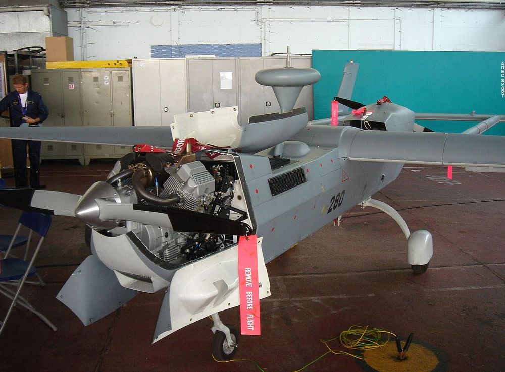 File:B-hunter.JPG - Wikimedia Commons
