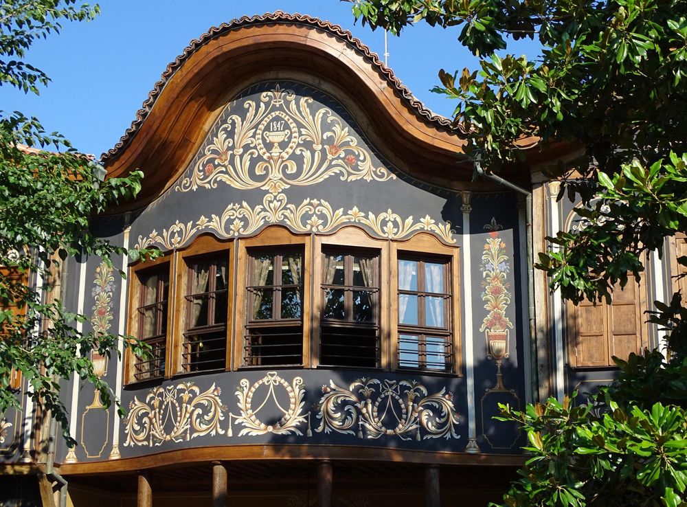File:Architectural Detail - Old Town - Plovdiv - Bulgaria - 04  (28477345357).jpg - Wikimedia Commons
