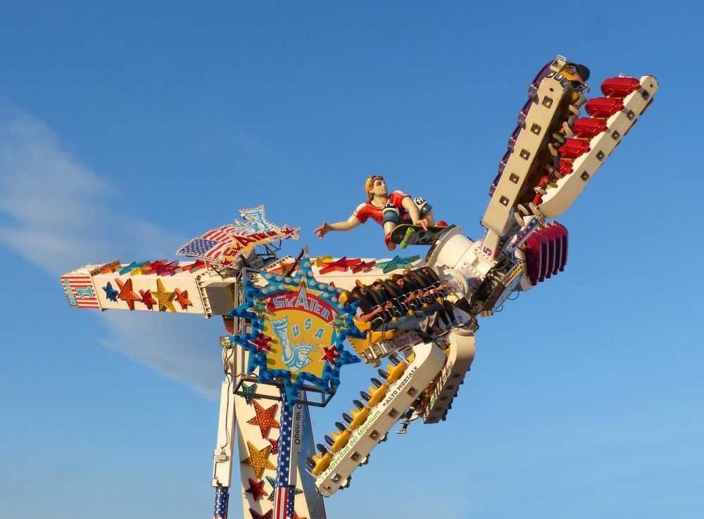 Free Images : amusement park, attraction, extreme sport, roller coaster,  fairground, skater, fair, emotion, adrenaline, amusement ride, outdoor  recreation, nonbuilding structure 4356x3266 - - 387742 - Free stock photos  - PxHere