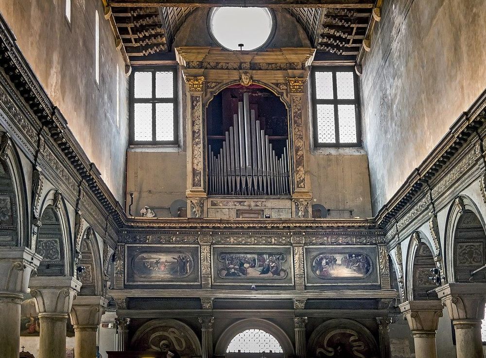 File:San Giacomo dall'Orio (Venice) - controfacciata.jpg - Wikipedia