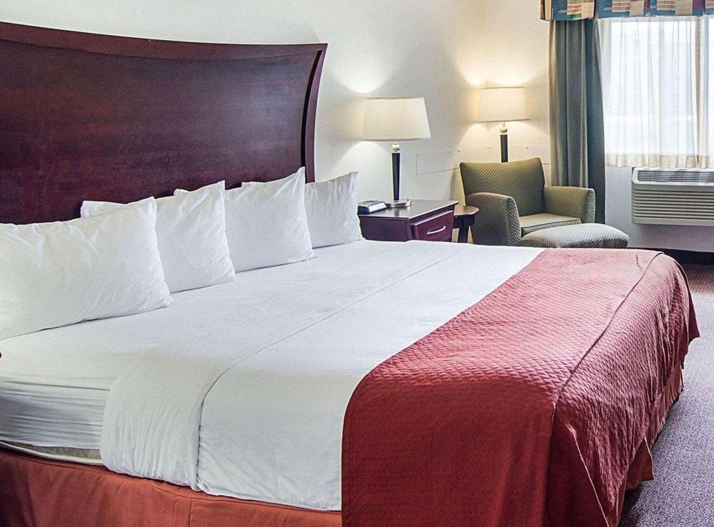 Quality Inn Midland: 3 star Hotel with a Minimum Price 74US$| UPDATED FOR  2025 | theworldofhotels.com