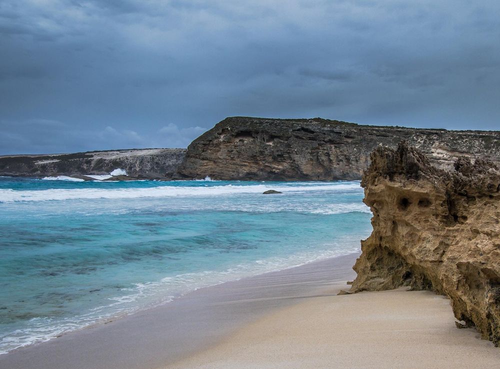 File:Curta Rocks, Port Lincoln National Park - South Australia.jpg -  Wikimedia Commons