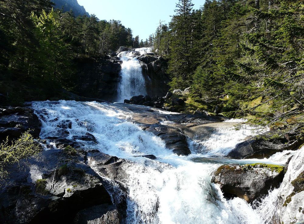 File:Cauterets cascade du pont d'Espagne (2).JPG - Wikimedia Commons