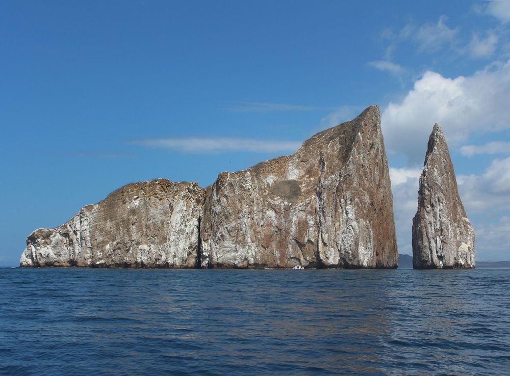 Archivo:León Dormido (Kicker Rock).JPG - Wikipedia, la enciclopedia libre
