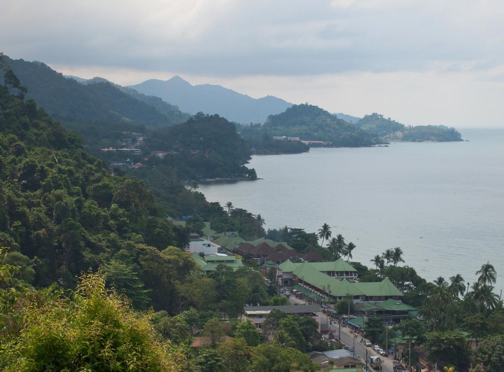 File:Panoramic view of the west coast of Ko Chang, Thailand.jpg - Wikimedia  Commons