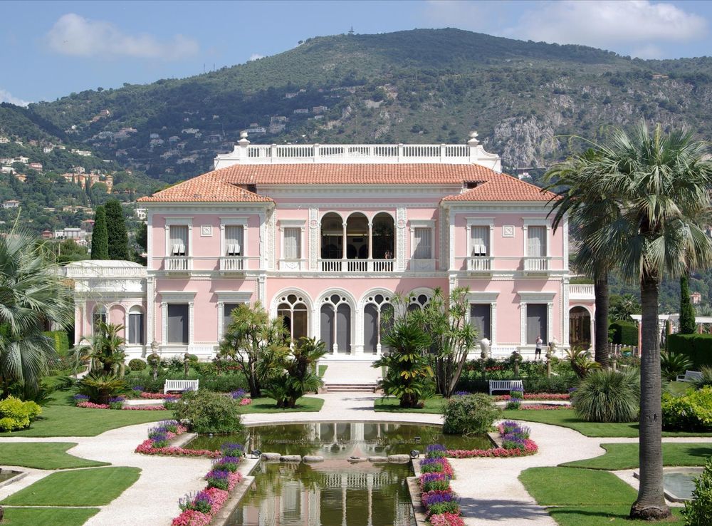 Fichier:Villa Ephrussi de Rothschild BW 2011-06-10 11-25-12.JPG — Wikipédia