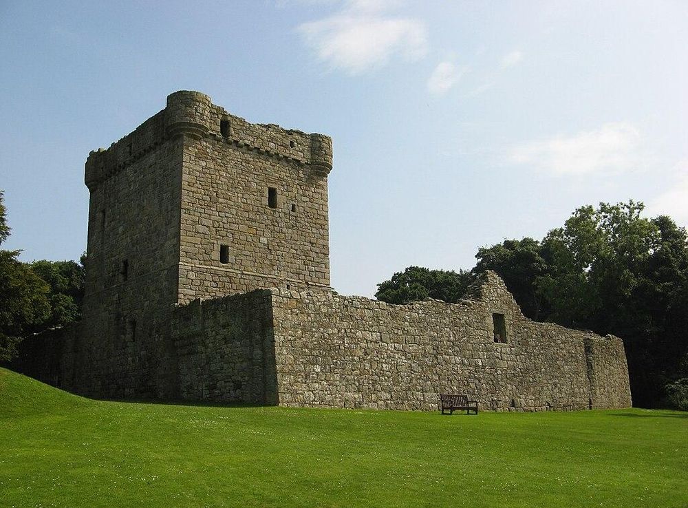File:Lochleven west wall.JPG - Wikimedia Commons