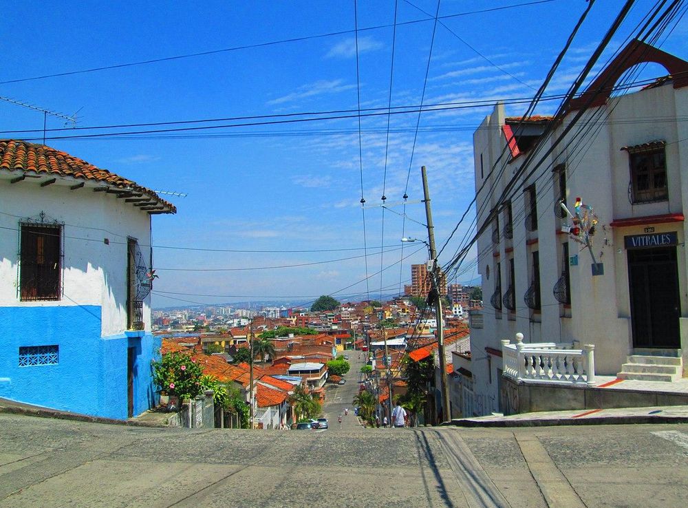 File:Barrio san antonio, conjunto de casas y estructuras antiguas de la  ciudad..JPG - Wikimedia Commons