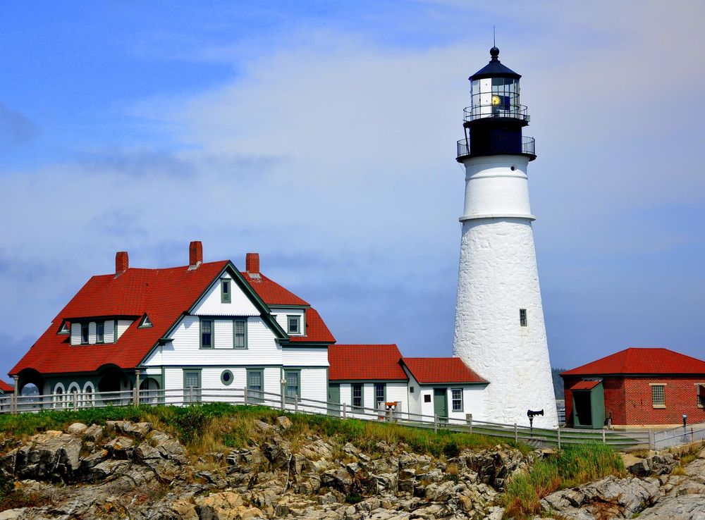File:Portland Headlight 1.JPG - Wikimedia Commons