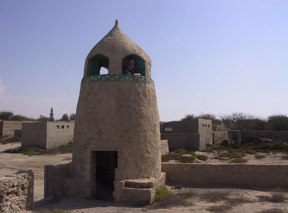 File:Al Jazirah Al Hamra Mosque, Ras Al Khaimah, United Arab Emirates.JPG -  Wikimedia Commons